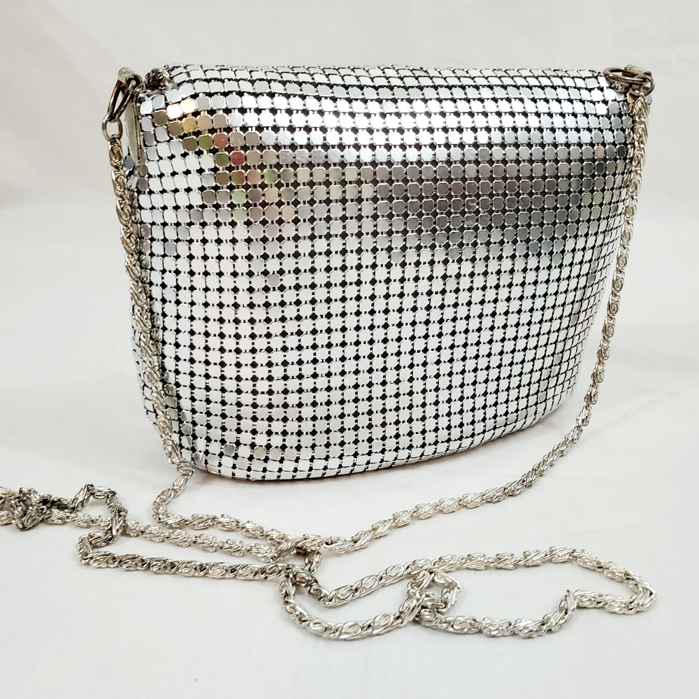 Vtg Silver Metal Mesh Evening Bag W Shoulder Strap - Picture 2 of 8